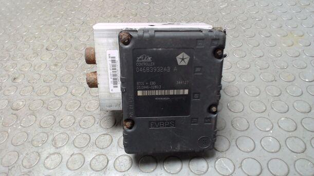 Foto: HAUPTBREMSAGGREGAT ABS eines Chrysler Grand Voyager 2.5 CRD