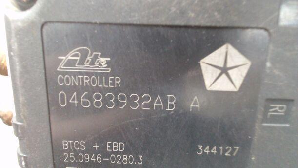 Foto: HAUPTBREMSAGGREGAT ABS eines Chrysler Grand Voyager 2.5 CRD