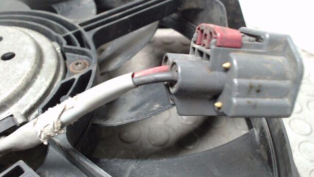 Foto: ELEKTROLÜFTER eines Chrysler Grand Voyager 2.5 CRD