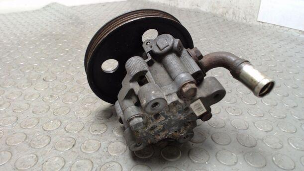 Foto: PUMPE SERVOLENKUNG eines Chrysler Grand Voyager 2.5 CRD