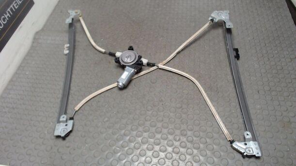 Foto: FENSTERHEBER VORN LINKS eines Chrysler Grand Voyager 2.5 CRD