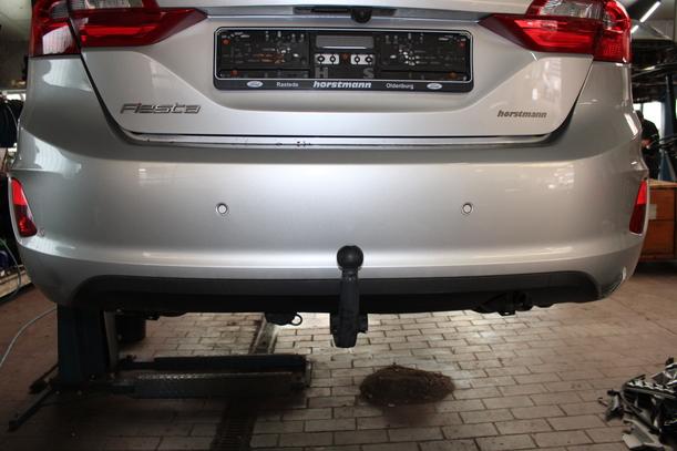 Foto: STOSSFÄNGER / STOßSTANGE HINTEN eines Ford Fiesta 1.0 EcoBoost S&S Aut.