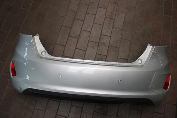 Foto: STOSSFÄNGER / STOßSTANGE HINTEN eines Ford Fiesta 1.0 EcoBoost S&S Aut.