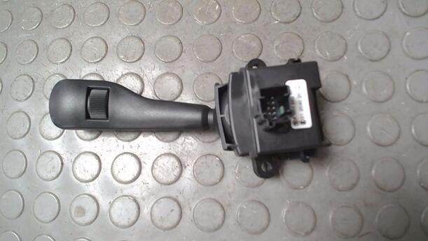 Foto: SCHEIBENWISCHERSCHALTER eines BMW X3 3.0d