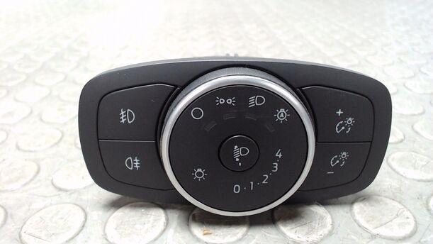 Foto: LICHTSCHALTER eines Ford Fiesta 1.0 EcoBoost S&S Aut.