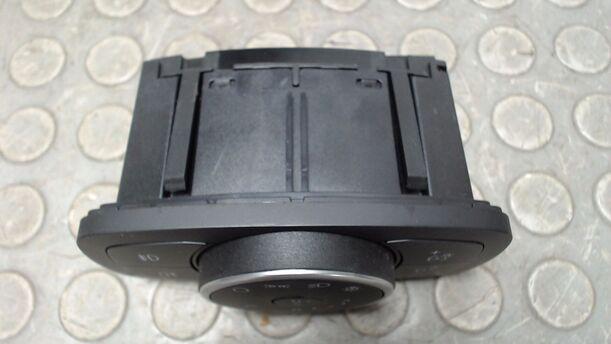 Foto: LICHTSCHALTER eines Ford Fiesta 1.0 EcoBoost S&S Aut.