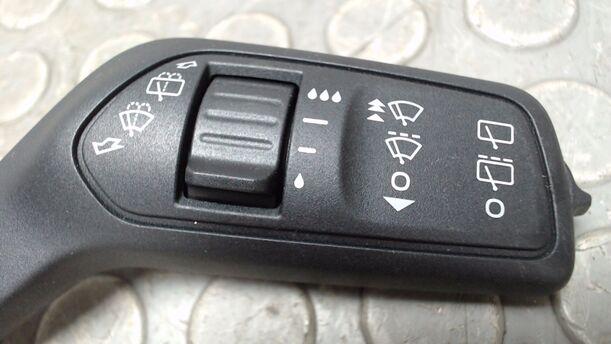 Foto: SCHEIBENWISCHERSCHALTER eines Ford Fiesta 1.0 EcoBoost S&S Aut.