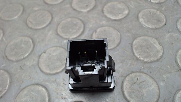 Foto: WARNBLINKSCHALTER eines Ford Fiesta 1.0 EcoBoost S&S Aut.