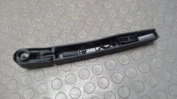 Foto: SCHEIBENWISCHERARM HINTEN eines Ford Fiesta 1.0 EcoBoost S&S Aut.