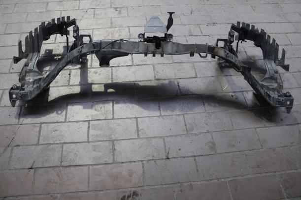 Foto: FRONTBLECH/ SCHLOSSTRÄGER eines Mercedes-Benz A 150