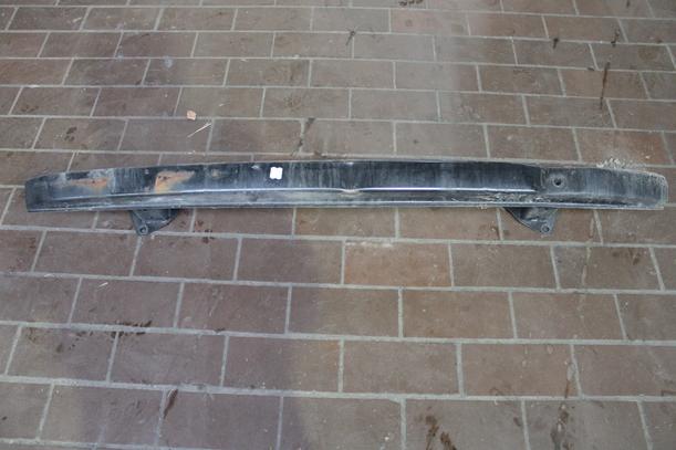 Foto: VERSTÄRKUNG HINTEN eines Mercedes-Benz A 150