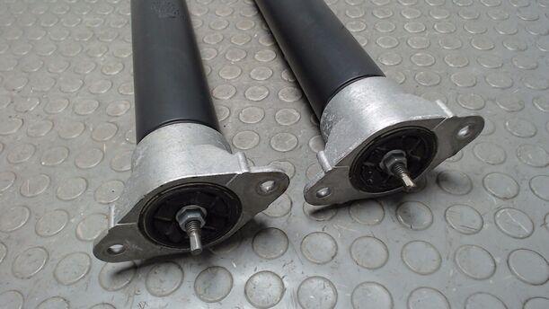 Foto: STOSSDÄMFERPAAR HINTEN ( 3 TÜRER ) eines Ford Fiesta 1.0 EcoBoost S&S Aut.