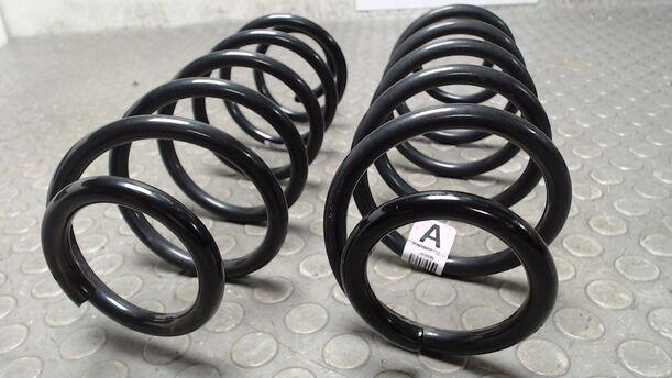 Foto: HINTERFEDERN / FEDERNPAAR HINTEN eines Ford Fiesta 1.0 EcoBoost S&S Aut.