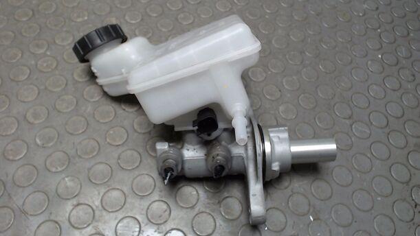 Foto: HAUPTBREMSZYLINDER eines Ford Fiesta 1.0 EcoBoost S&S Aut.