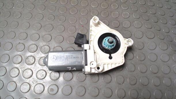 Foto: FENSTERHEBERMOTOR VORN LINKS eines Mercedes-Benz A 150