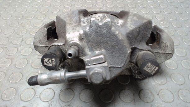 Foto: BREMSSATTEL VORN LINKS eines Ford Fiesta 1.0 EcoBoost S&S Aut.