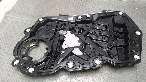 Foto: FENSTERHEBER VORN RECHTS ELEKTRISCH eines Ford Fiesta 1.0 EcoBoost S&S Aut.
