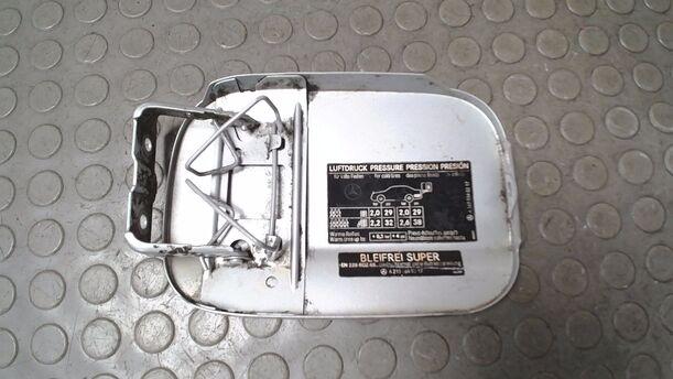 Foto: TANKKLAPPE/ TANKDECKEL eines Mercedes-Benz A 150
