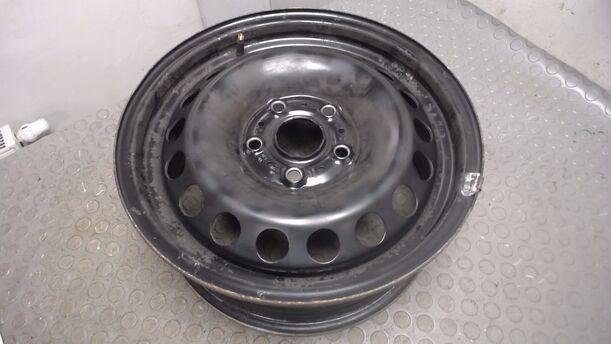 Foto: STAHLFELGE 6X15 ET47 eines VW Golf Plus 1.6 TDI DPF DSG