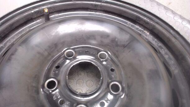 Foto: STAHLFELGE 6X15 ET47 eines VW Golf Plus 1.6 TDI DPF DSG