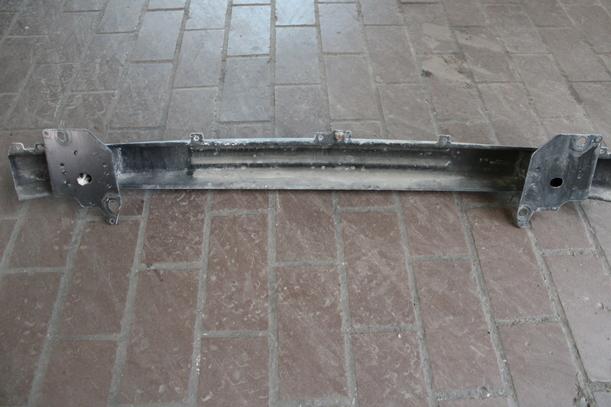 Foto: VERSTÄRKUNG VORN eines Seat Arosa 1.0