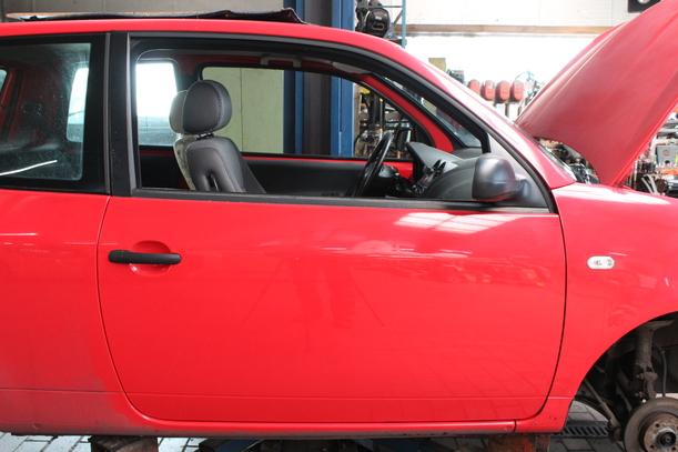 Foto: TÜR VORN RECHTS eines Seat Arosa 1.0