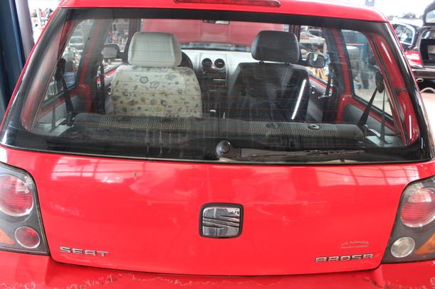 Foto: HECKKLAPPE / HECKDECKEL ( AB 2000 ) eines Seat Arosa 1.0