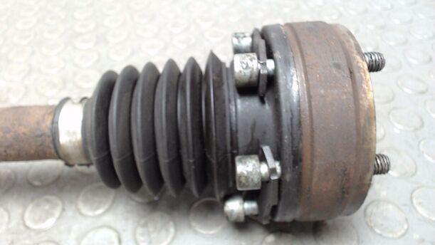 Foto: ANTRIEBSWELLE VORN LINKS eines Seat Arosa 1.0