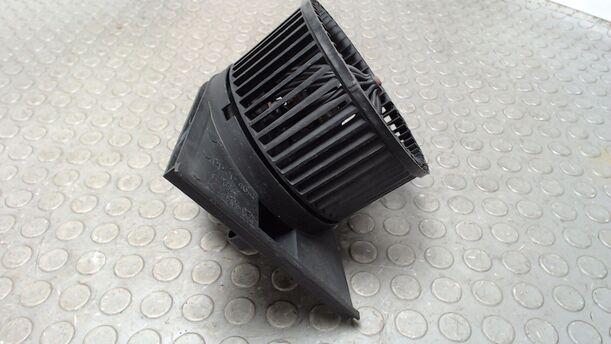 Foto: HEIZUNGSGEBLÄSE eines Seat Arosa 1.0