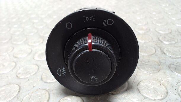 Foto: LICHTSCHALTER eines Seat Arosa 1.0