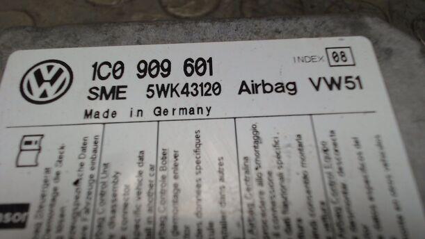 Foto: AIRBAGSTEUERGERÄT eines Seat Arosa 1.0