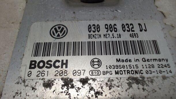 Foto: STEUERGERÄT EINSPRITZUNG / MOTORSTEUERGERÄT eines Seat Arosa 1.0