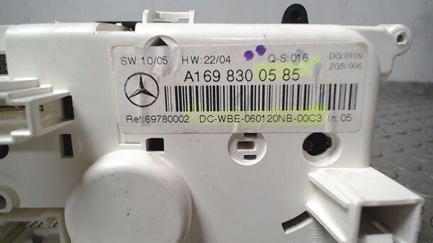 Foto: HEIZUNGSBETÄTIGUNG eines Mercedes-Benz A 150