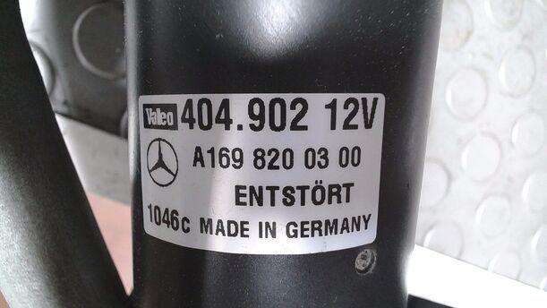 Foto: SCHEIBENWISCHERMOTOR VORN eines Mercedes-Benz A 150