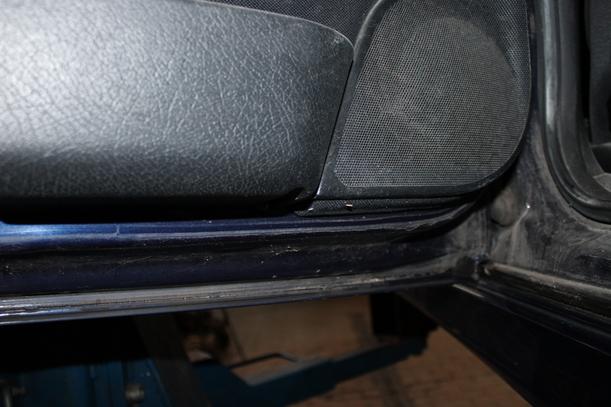 Foto: TÜR HINTEN LINKS ( LIMOUSINE ) eines Opel Vectra 1.6