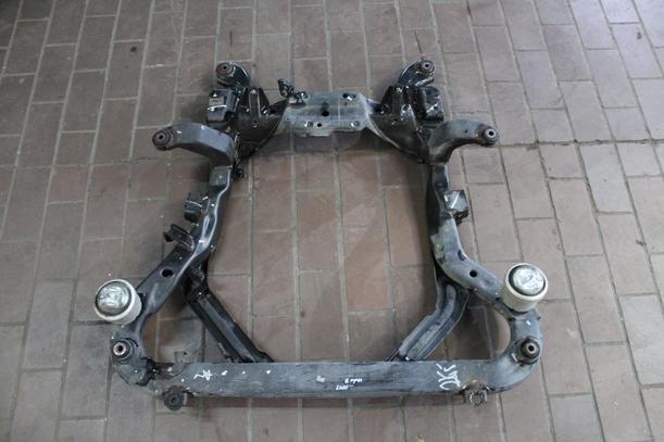 Foto: VORDERACHSE / ACHSE VORN eines Opel Vectra 1.6