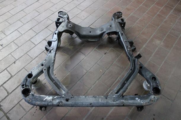 Foto: VORDERACHSE / ACHSE VORN eines Opel Vectra 1.6