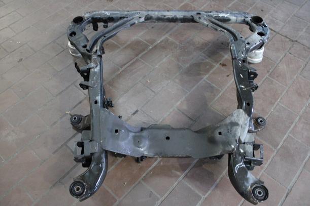 Foto: VORDERACHSE / ACHSE VORN eines Opel Vectra 1.6