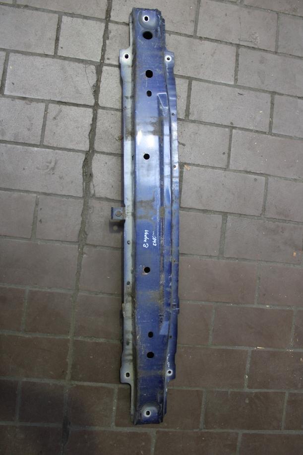 Foto: VERSTÄRKUNG VORN eines Opel Vectra 1.6