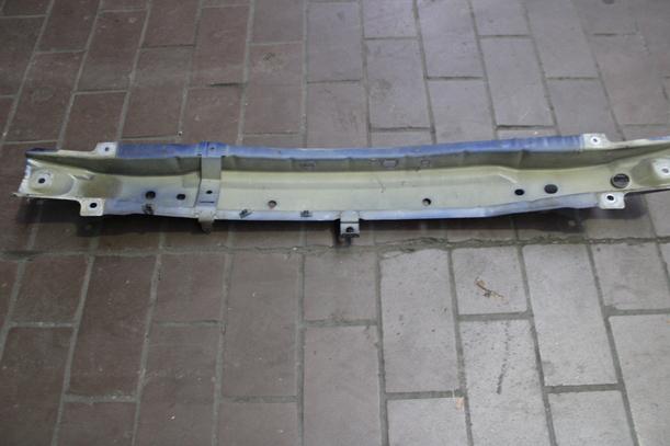 Foto: VERSTÄRKUNG VORN eines Opel Vectra 1.6
