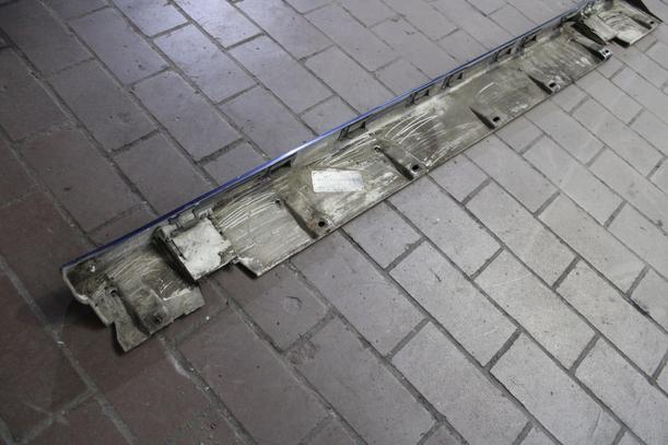 Foto: SCHWELLERBLENDE RECHTS eines Opel Vectra 1.6