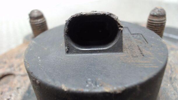Foto: ACHSSCHENKEL /TROMMELBREMSE HINTEN LINKS eines Opel Vectra 1.6