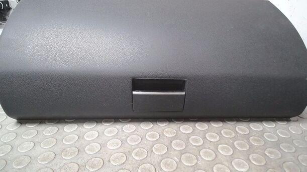 Foto: HANDSCHUHFACH eines Mercedes-Benz A 150