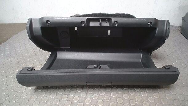 Foto: HANDSCHUHFACH eines Mercedes-Benz A 150
