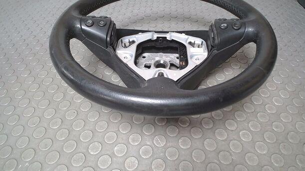 Foto: LEDERLENKRAD ( OHNE AIRBAG ) eines Mercedes-Benz A 150