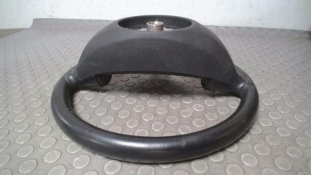 Foto: LEDERLENKRAD ( OHNE AIRBAG ) eines Mercedes-Benz A 150