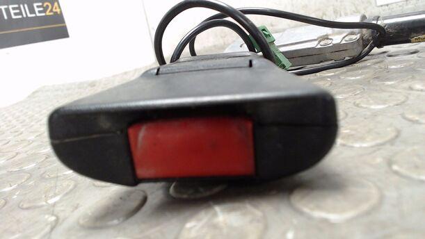 Foto: GURTSTRAFFER VORN LINKS eines Opel Vectra 1.6