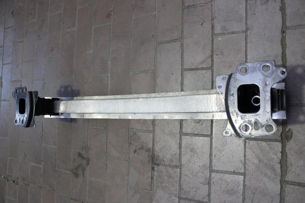 Foto: VERSTÄRKUNG VORN eines Audi A3 2.0 TDI DPF