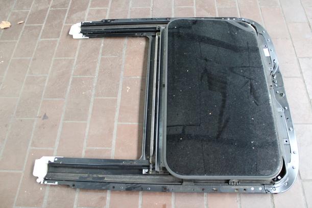 Foto: GLASSCHIEBEDACH / SONNENFENSTER eines Audi A3 2.0 TDI DPF