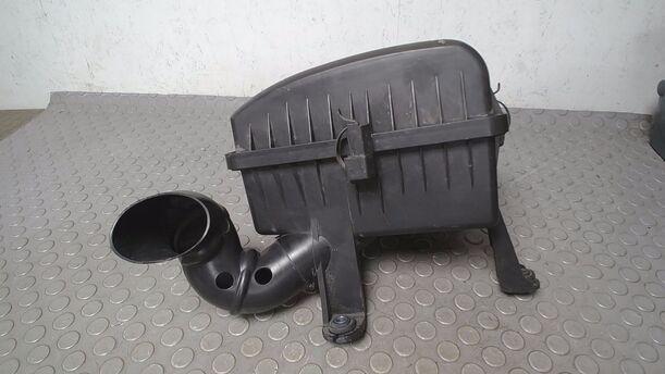 Foto: LUFTFILTERKASTEN eines Kia Picanto 1.1